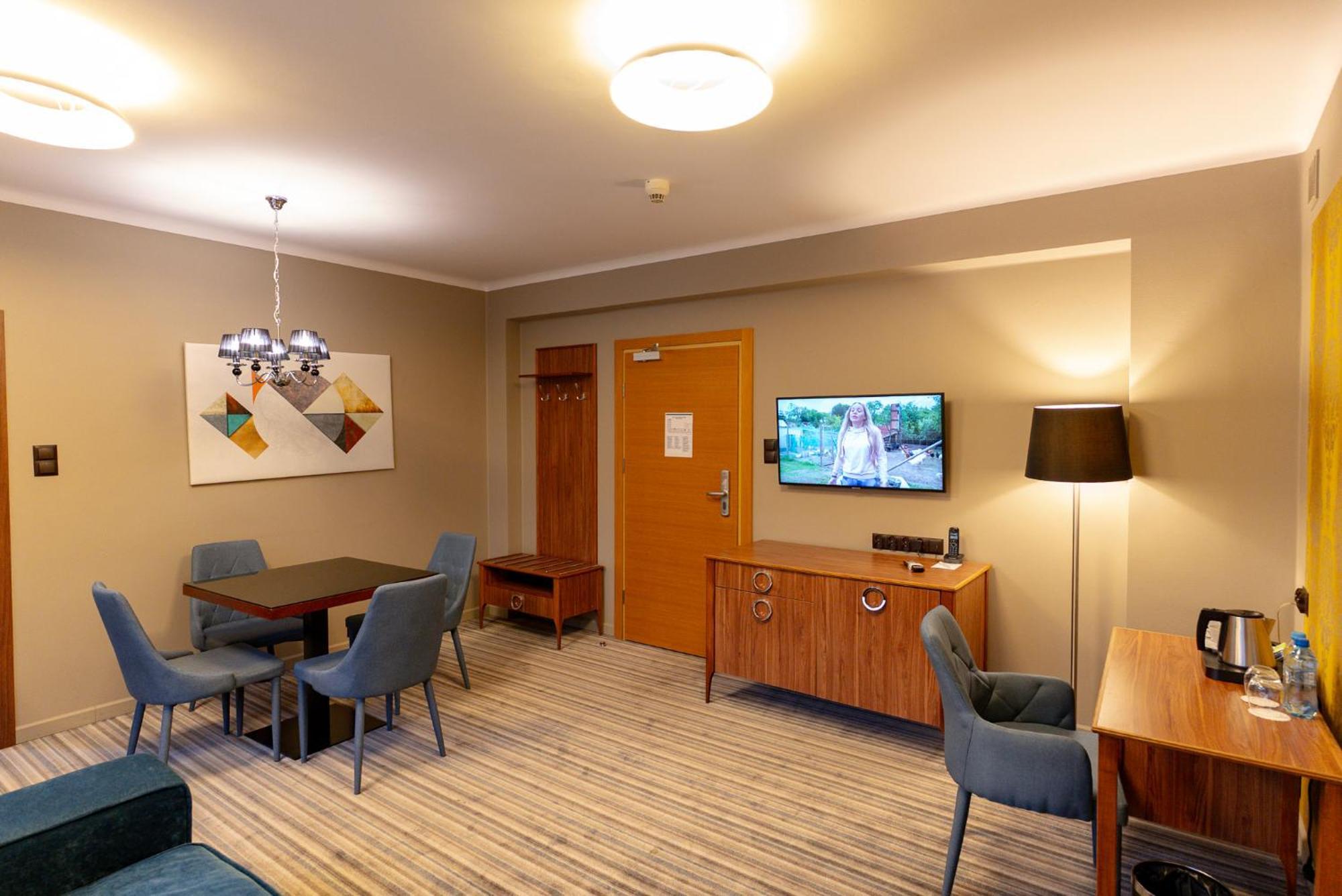 Hotel Cristal Bialystok Ngoại thất bức ảnh