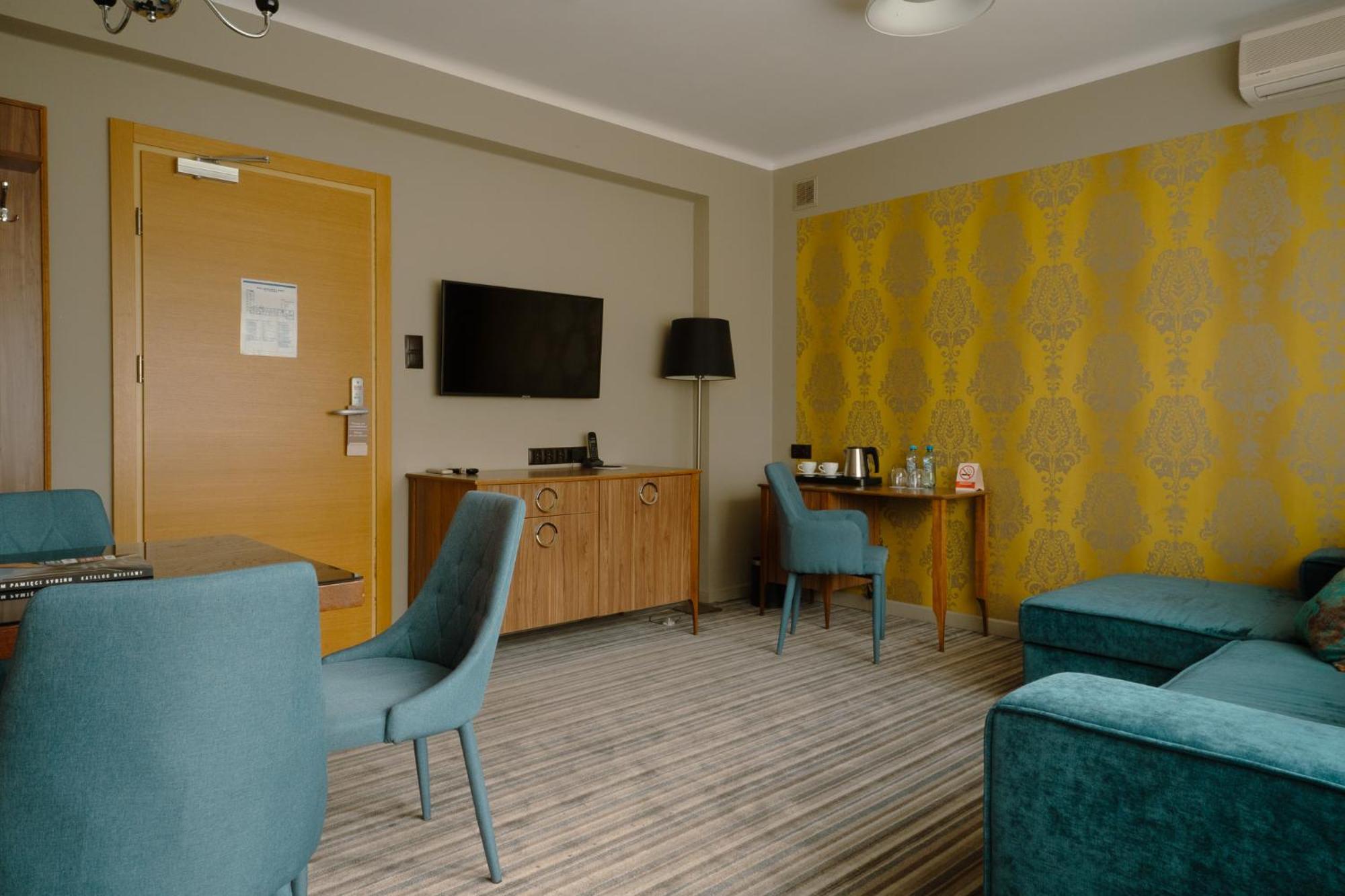 Hotel Cristal Bialystok Ngoại thất bức ảnh